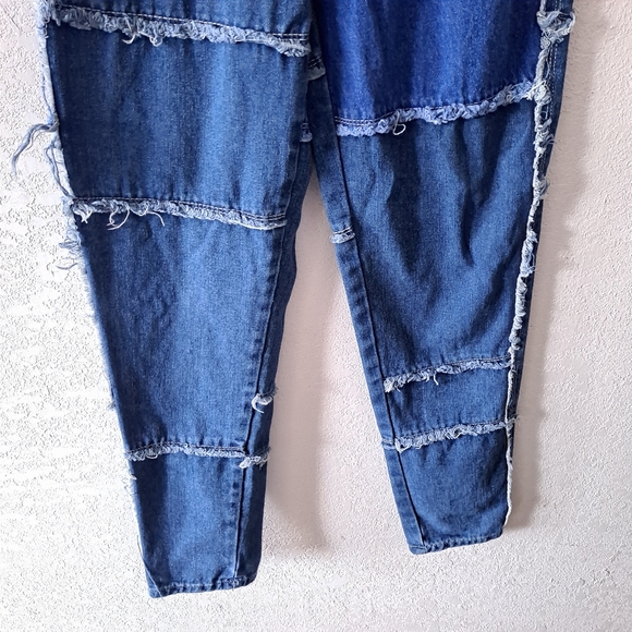 SHEIN Raw Trim Panel Boyfriend Jeans - Picture 3 of 6